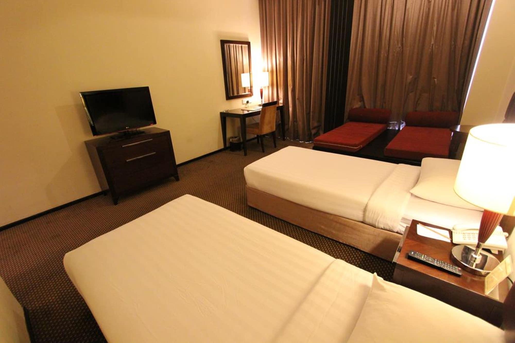 Harmoni One Convention Hotel And Service Apartments Batam Exterior foto