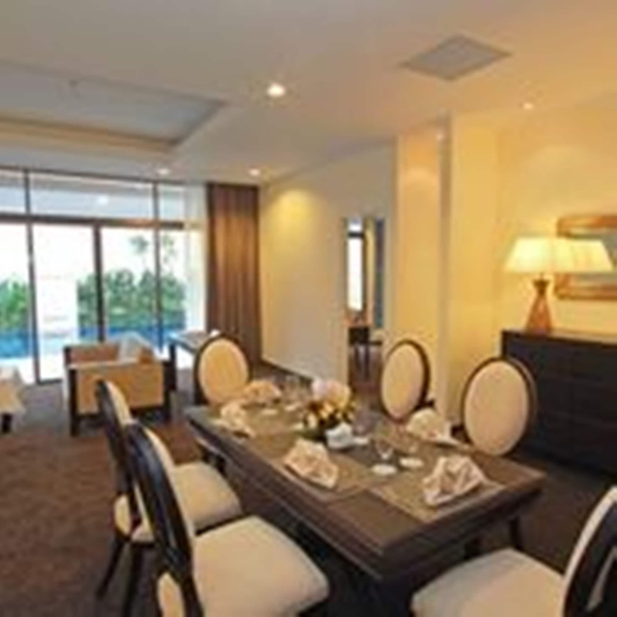 Harmoni One Convention Hotel And Service Apartments Batam Exterior foto