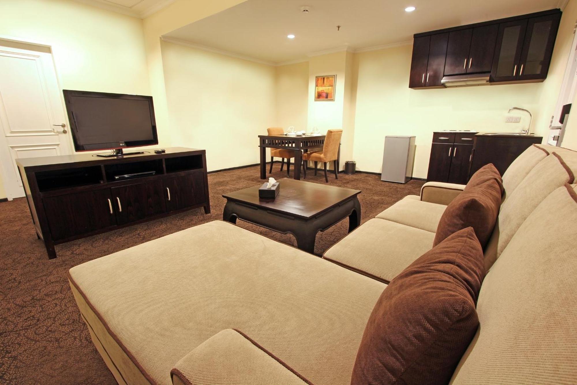 Harmoni One Convention Hotel And Service Apartments Batam Zimmer foto