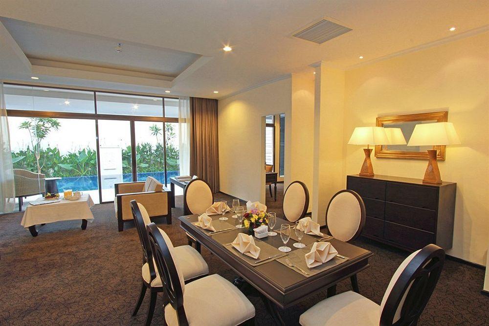 Harmoni One Convention Hotel And Service Apartments Batam Exterior foto