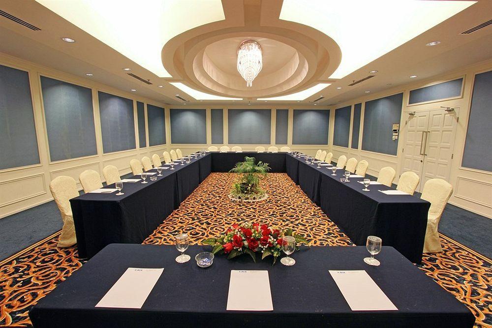 Harmoni One Convention Hotel And Service Apartments Batam Exterior foto